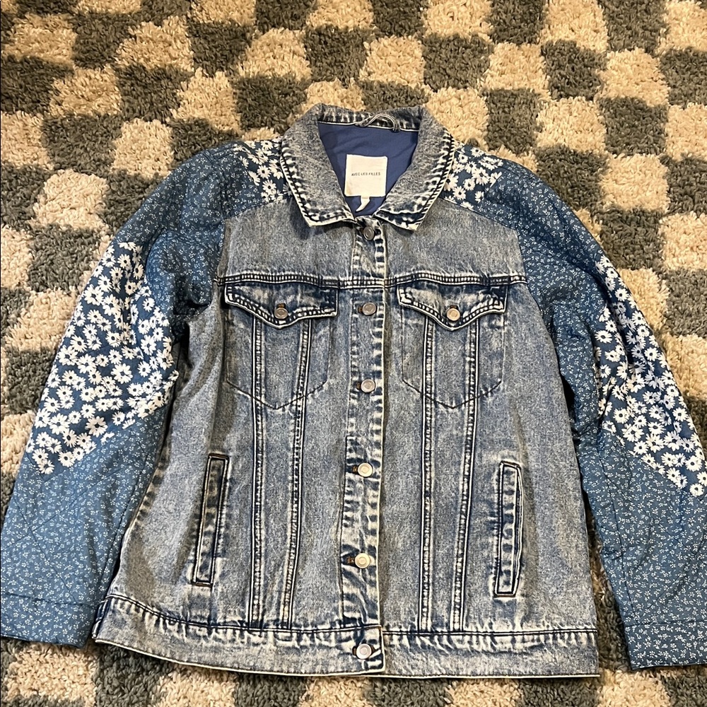 Avec Les Filles Blue Denim Jacket with Quilting Accents Size Large